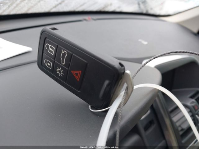 2016 VOLVO XC60 YV440MDK6G2907836 Photo 10