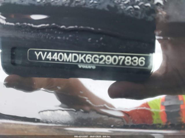 2016 VOLVO XC60 YV440MDK6G2907836 Photo 8