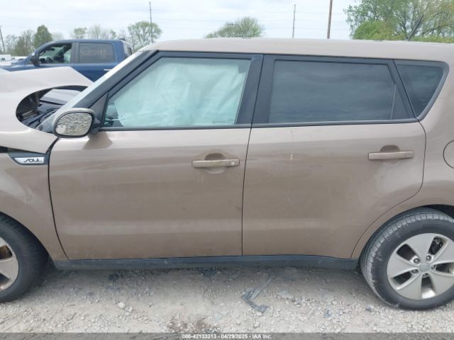 KNDJN2A23F7226616 KIA Soul