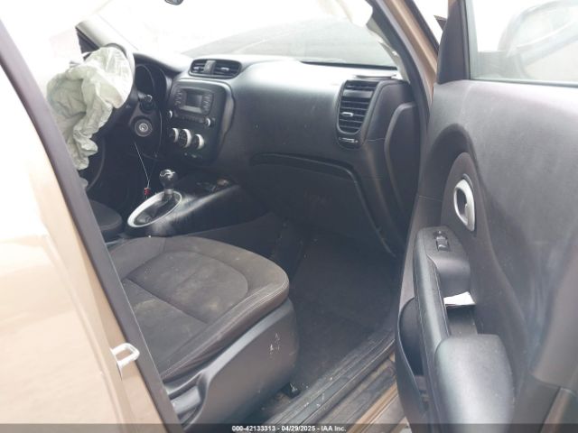 KNDJN2A23F7226616 KIA Soul