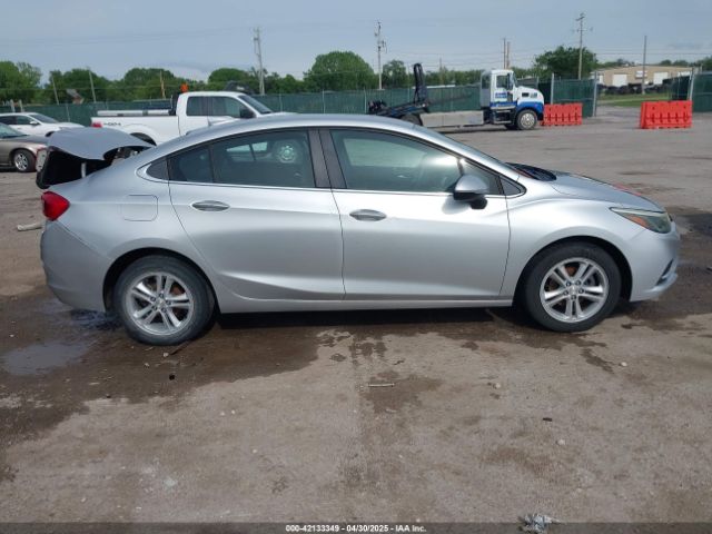 1G1BE5SMXH7113246 Chevrolet Cruze Lt Auto