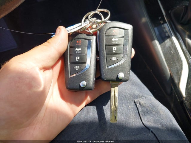 JTDEPRAE4LJ075914 Toyota COROLLA LE