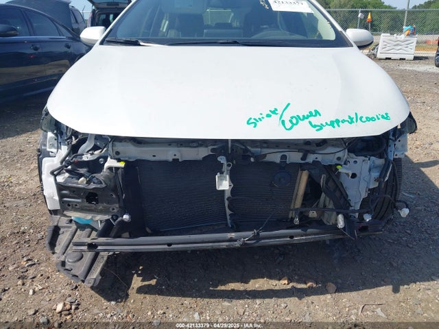 JTDEPRAE4LJ075914 Toyota COROLLA LE