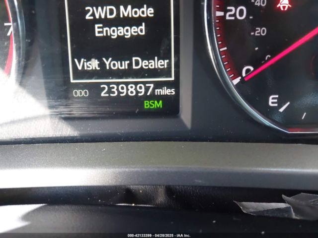 2T3JFREV0GW524752 Toyota RAV4 SE