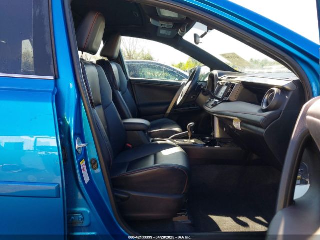 2T3JFREV0GW524752 Toyota RAV4 SE