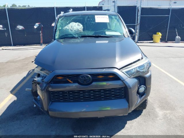 JTEZU5JR9F5109702 Toyota 4RUNNER SR5
