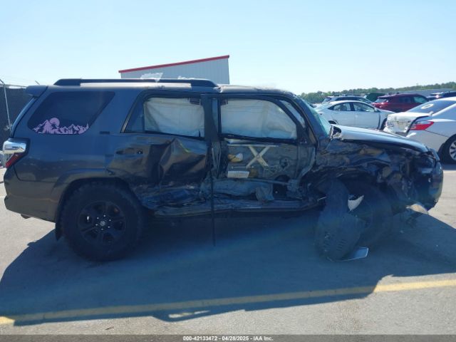JTEZU5JR9F5109702 Toyota 4RUNNER SR5