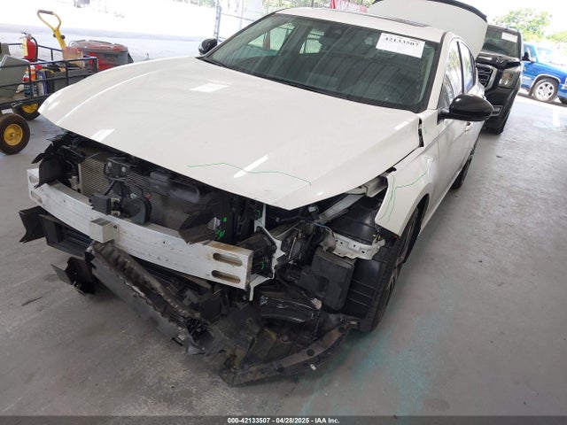1N4BL4CV9NN413162 Nissan Altima Sr Fwd