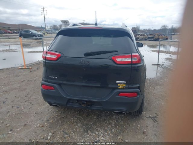 1C4PJMCS2GW211451 Jeep Cherokee Latitude