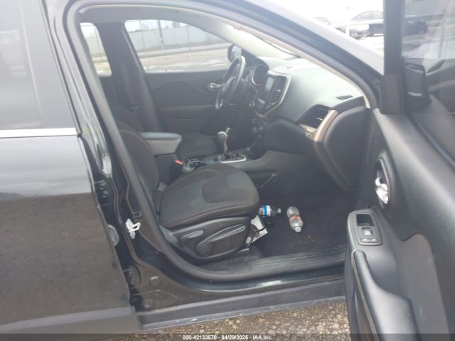 1C4PJMCS2GW211451 Jeep Cherokee Latitude