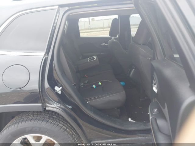 1C4PJMCS2GW211451 Jeep Cherokee Latitude
