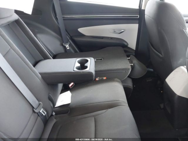 5NMJA3DE8RH303131 Hyundai TUCSON SE