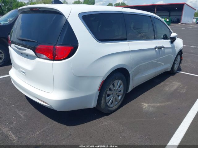 2020 CHRYSLER VOYAGER 2C4RC1AG4LR102783 Photo 3