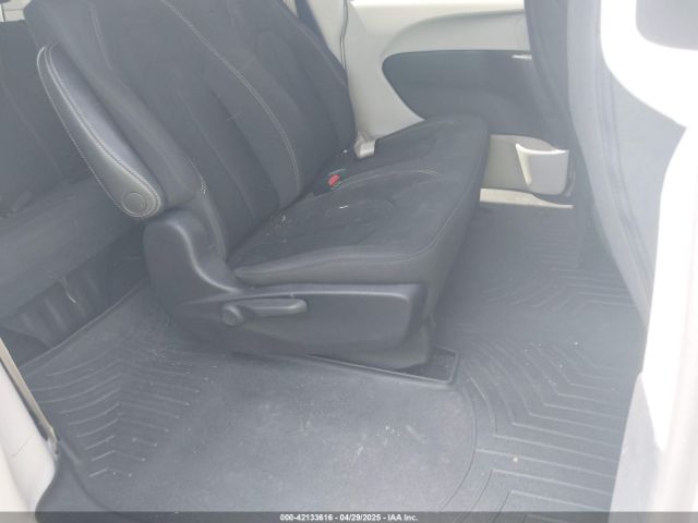 2020 CHRYSLER VOYAGER 2C4RC1AG4LR102783 Photo 7