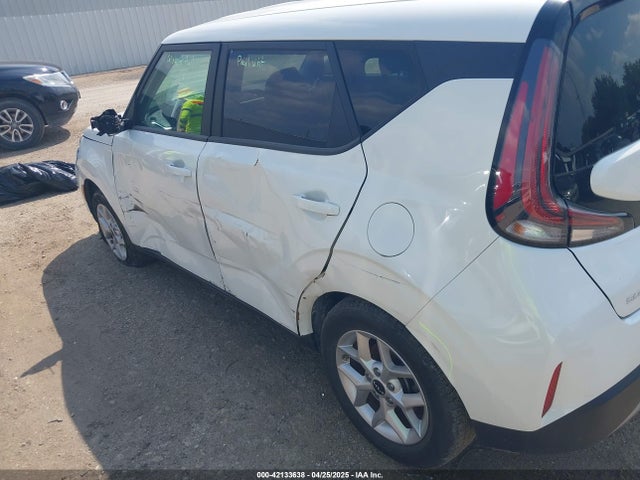 KNDJ23AU2R7913249 KIA SOUL LX