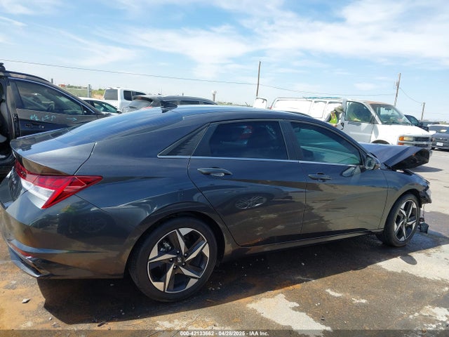 5NPLN4AG8MH036142 Hyundai ELANTRA SEL