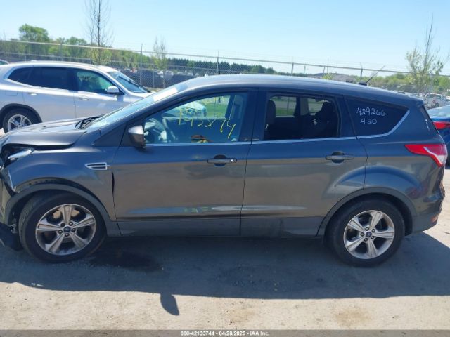 1FMCU9GX1GUB92472 Ford ESCAPE SE