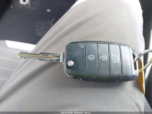 KNAFK5A80G5635588 KIA FORTE LX