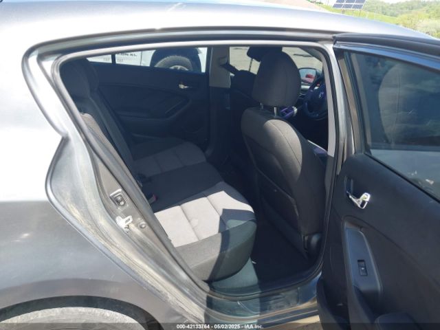 KNAFK5A80G5635588 KIA FORTE LX