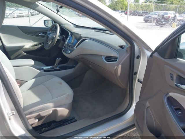 1G1ZD5ST5KF108686 Chevrolet MALIBU LT