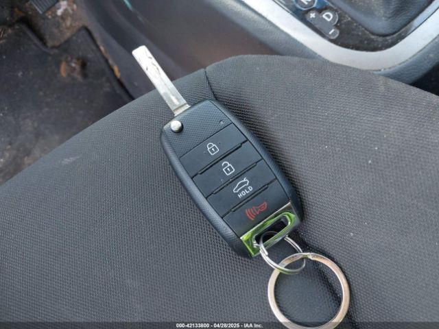 KNADM4A32H6054766 KIA RIO LX