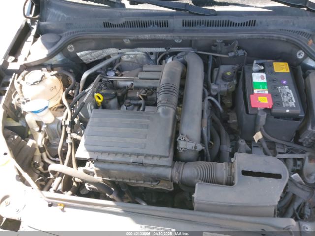 3VWDB7AJ4JM225870 Volkswagen Jetta 1.4t Se/1.4t Wolfsburg Edition