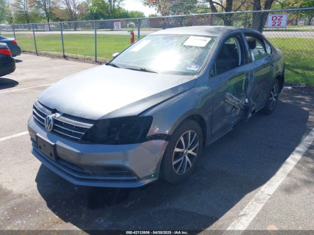 3VWDB7AJ4JM225870 Volkswagen Jetta 1.4t Se/1.4t Wolfsburg Edition