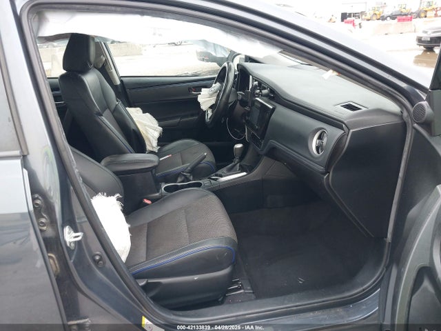 2T1BURHE9JC017713 Toyota COROLLA SE