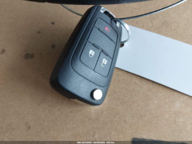 KL7CJKSB6JB587974 Chevrolet TRAX LS