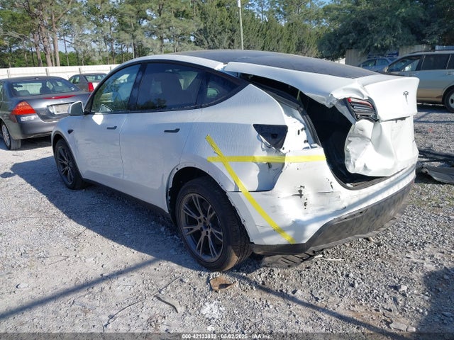 2025 TESLA MODEL Y 7SAYGDEE5SF306225 Photo 2