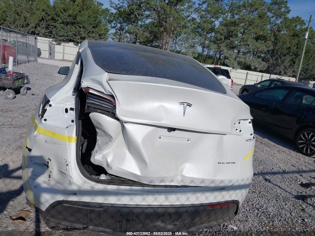 2025 TESLA MODEL Y 7SAYGDEE5SF306225 Photo 5