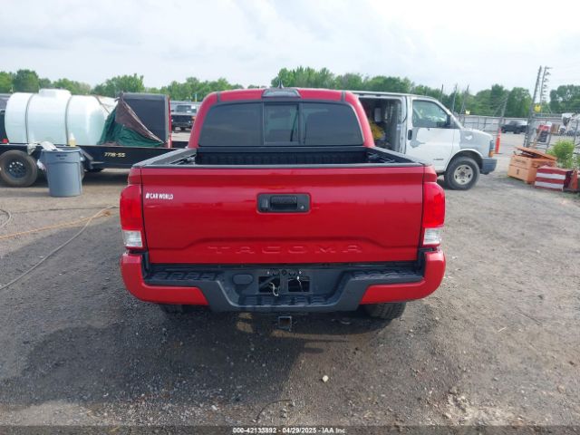 5TFAX5GN3HX100515 Toyota Tacoma Sr