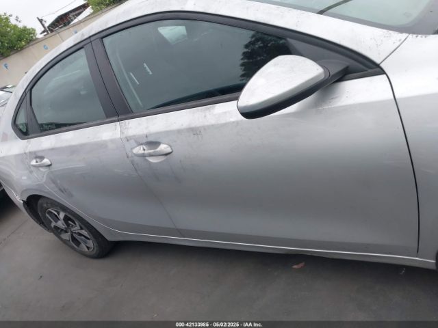 3KPF24AD5ME387610 KIA Forte Lxs
