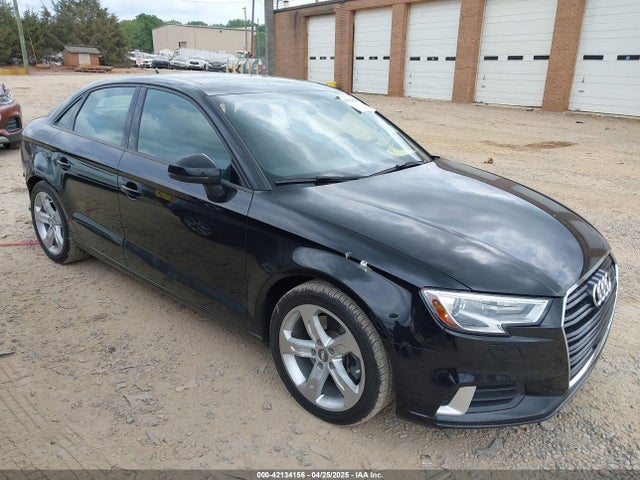 2018 AUDI A3 WAUAUGFF5J1049748 Photo 0