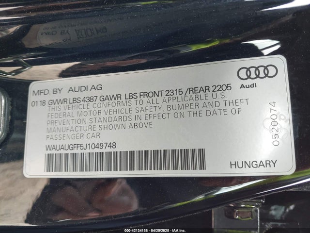 2018 AUDI A3 WAUAUGFF5J1049748 Photo 8