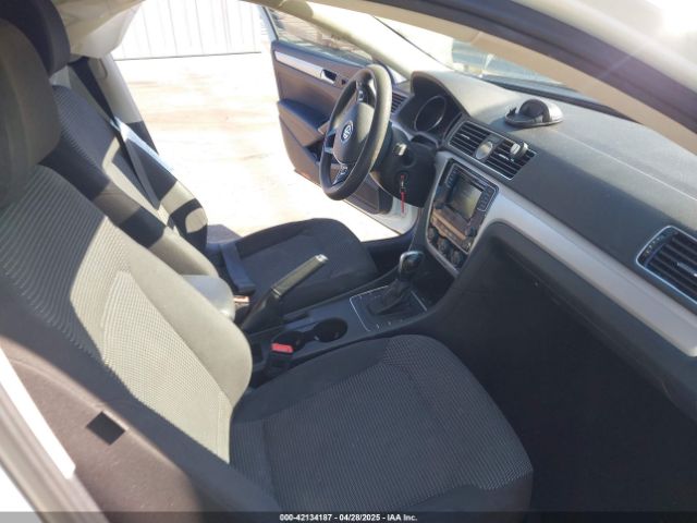 1VWAS7A38GC067726 Volkswagen Passat 1.8t S