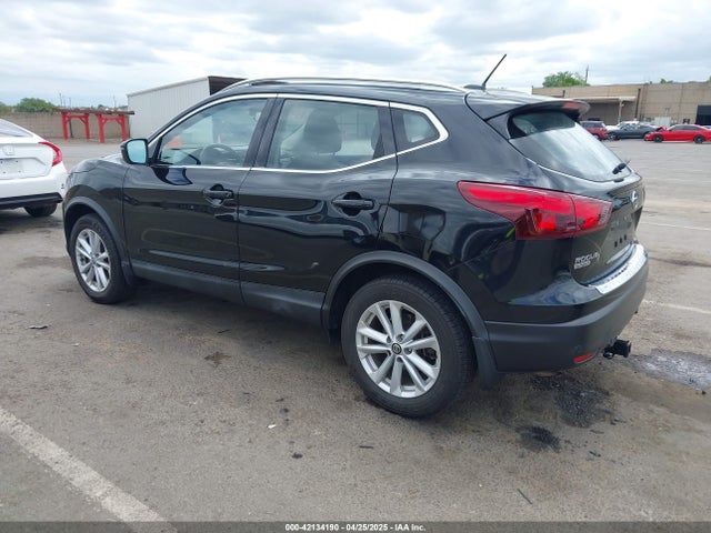 JN1BJ1CP0KW526605 Nissan Rogue Sport Sv
