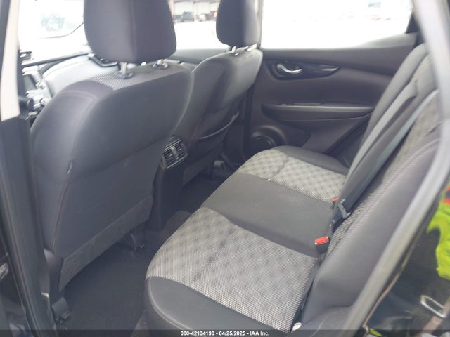 JN1BJ1CP0KW526605 Nissan Rogue Sport Sv