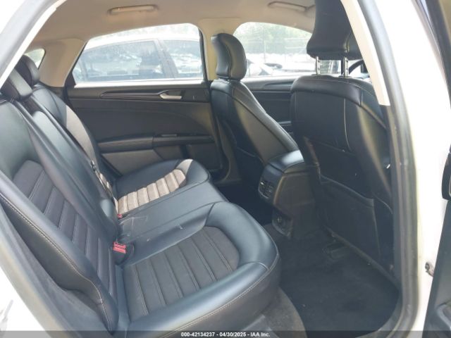 3FA6P0H70JR113204 Ford FUSION SE