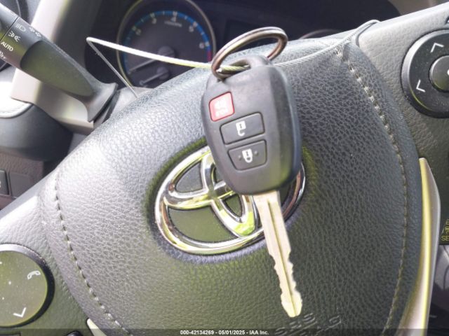 2T3ZFREV2JW485379 Toyota RAV4 LE