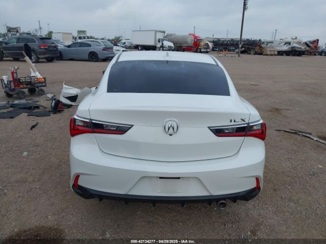 19UDE2F30KA013880 Acura Ilx Standard