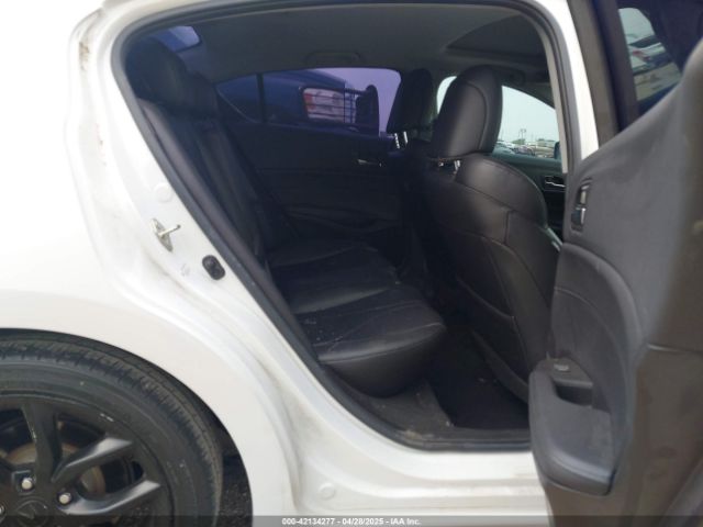 19UDE2F30KA013880 Acura Ilx Standard
