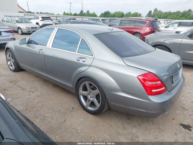 2013 MERCEDES-BENZ S 550 WDDNG7DB3DA493622 Photo 2