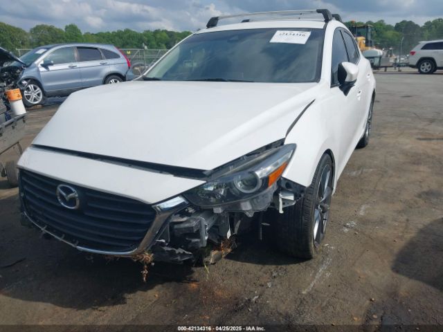 3MZBN1L39JM184985 Mazda Mazda3 Touring