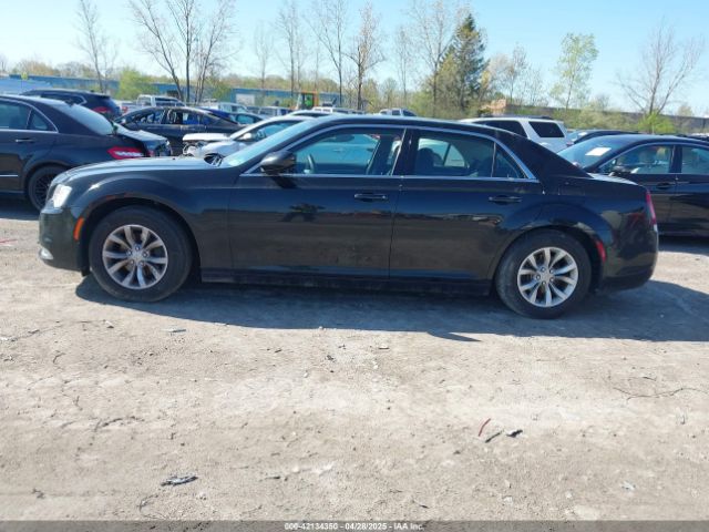 2C3CCAAG2JH320573 Chrysler 300 Touring