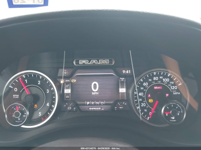 RAM 1500 2021 1C6RREFM3MN835868 Image 7