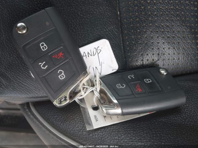 2018 VOLKSWAGEN GOLF R WVWWF7AU3JW145244 Photo 10
