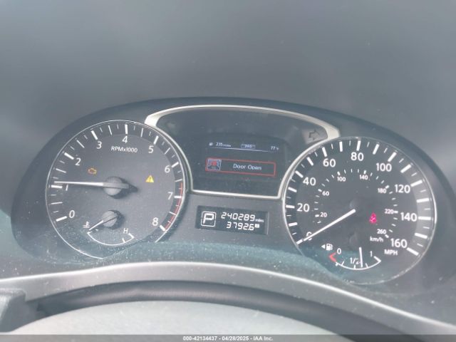 5N1AR2MM7EC623877 Nissan Pathfinder Sl