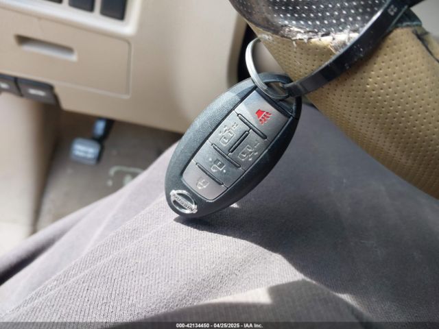 JN8AE2KP4E9102632 Nissan Quest Sv
