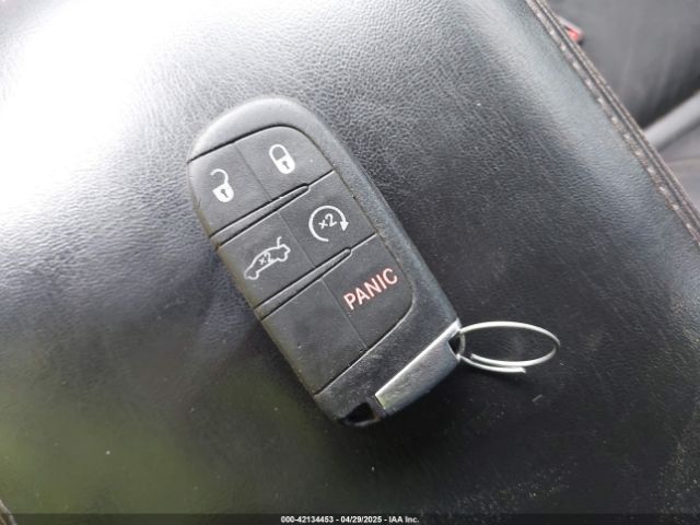2C3CCARG8EH308678 Chrysler 300